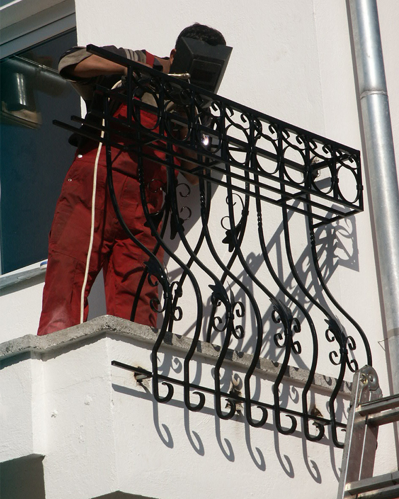 Balustrada la balcon din fier forjat