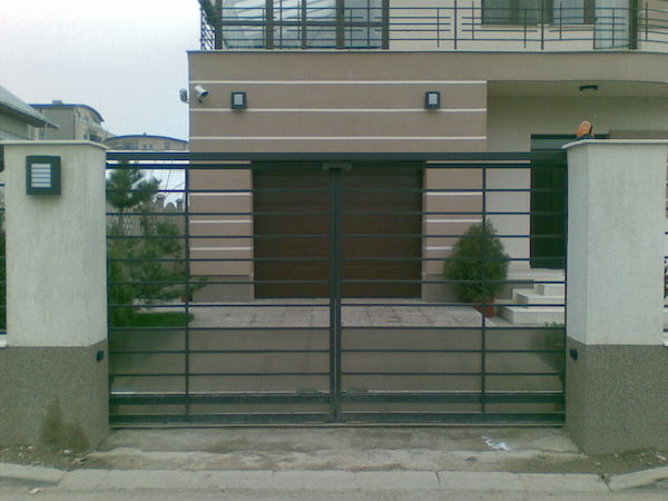 Poarta din otel